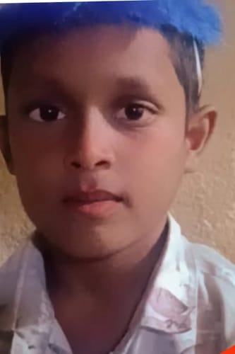 A customer's submitted image for the Anti Yellow Magsafe Clear Case review.
