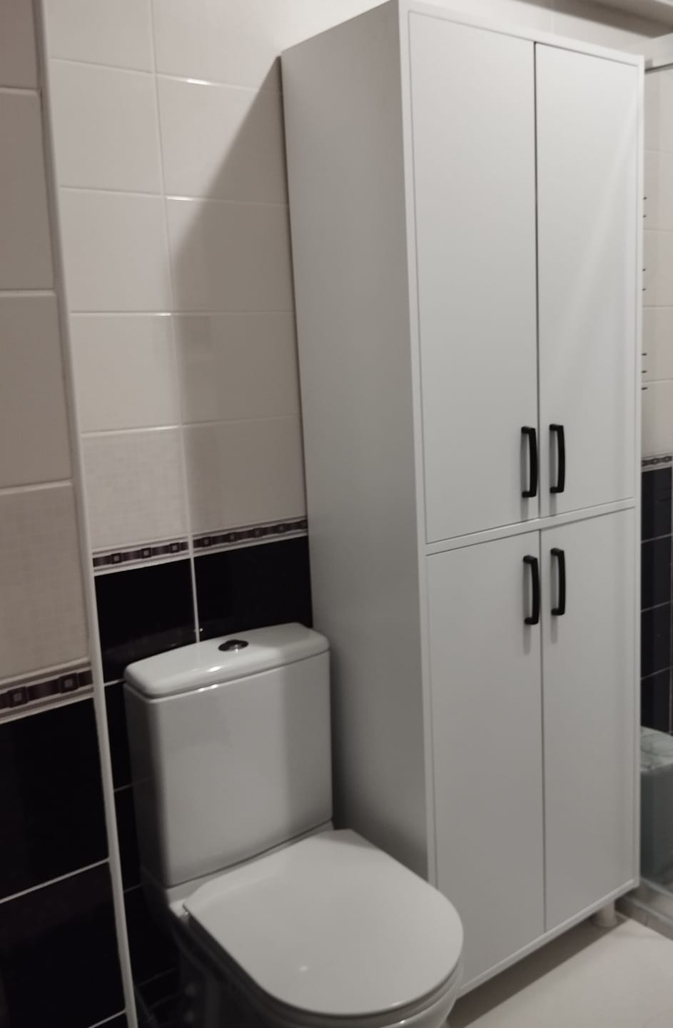 Customer photo review of Rani F1 Çok Amaçlı Dolap 4 Kapaklı 6 Raflı Banyo Kiler Mutfak Dolabı Beyaz M4