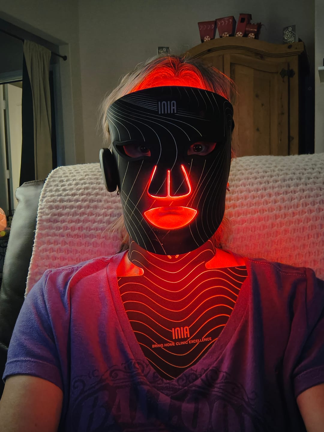 Customer photo review of INIA GLOW Wireless Red Light Therapy Mask