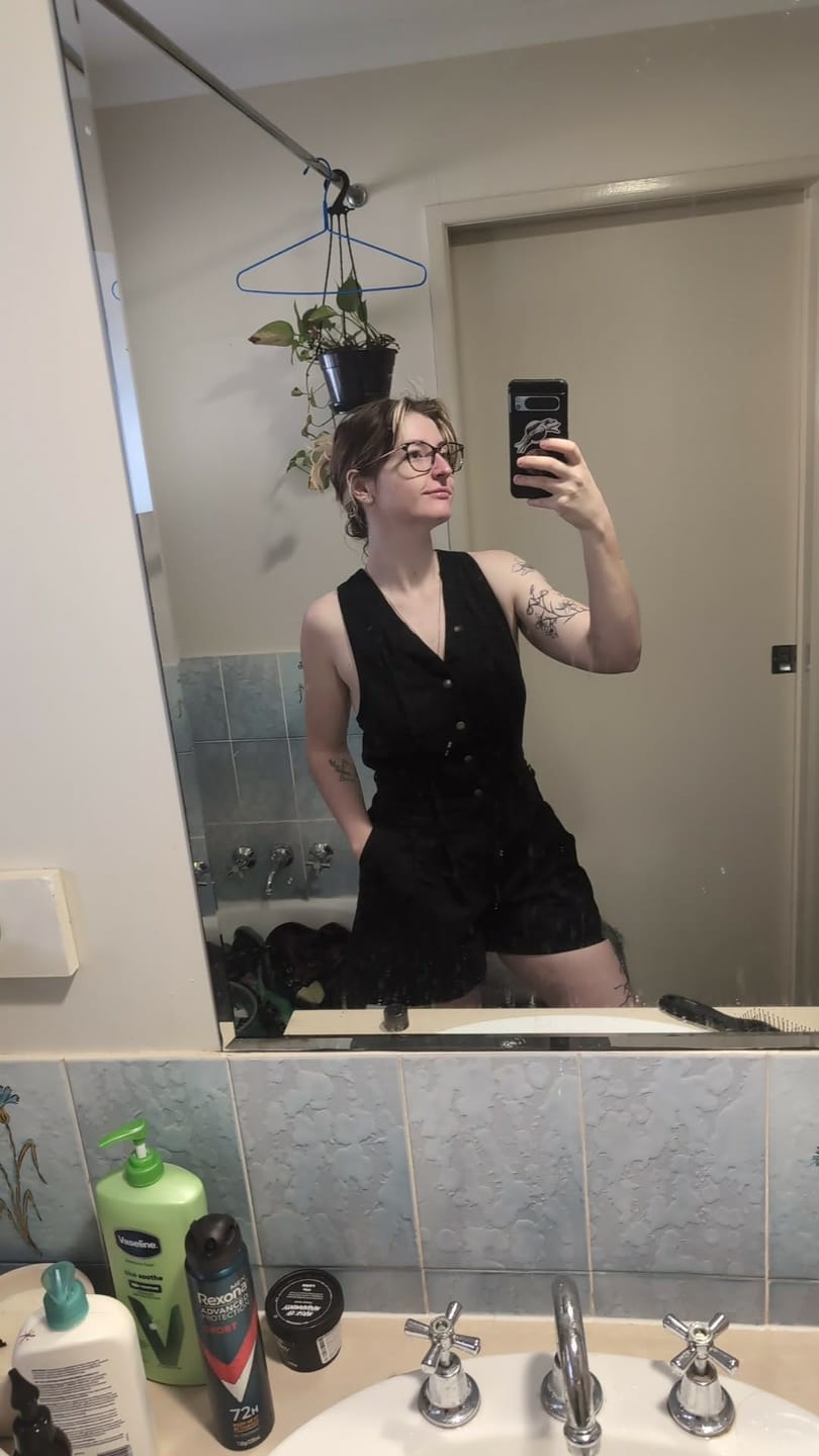 Customer photo review of Cropped Roper Suit