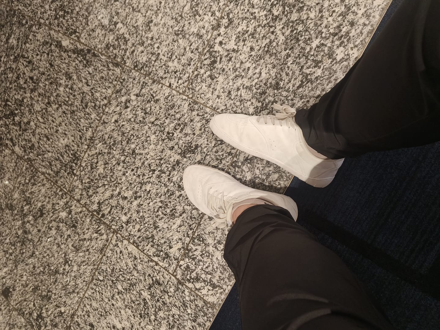 Customer photo review of Vaistoa Katu 2 -paljasjalkasneakerit