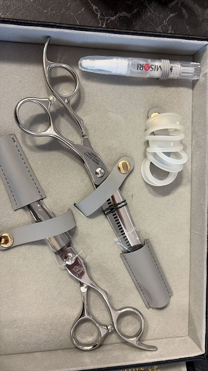 Customer photo review of Kamisori Sword Hair Cutting & Thinning Scissor Set