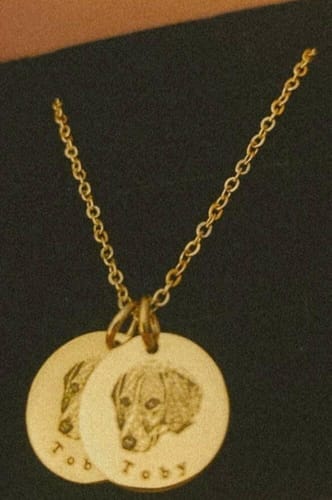 Customer photo review of Collar personalizado con rostro de mascota