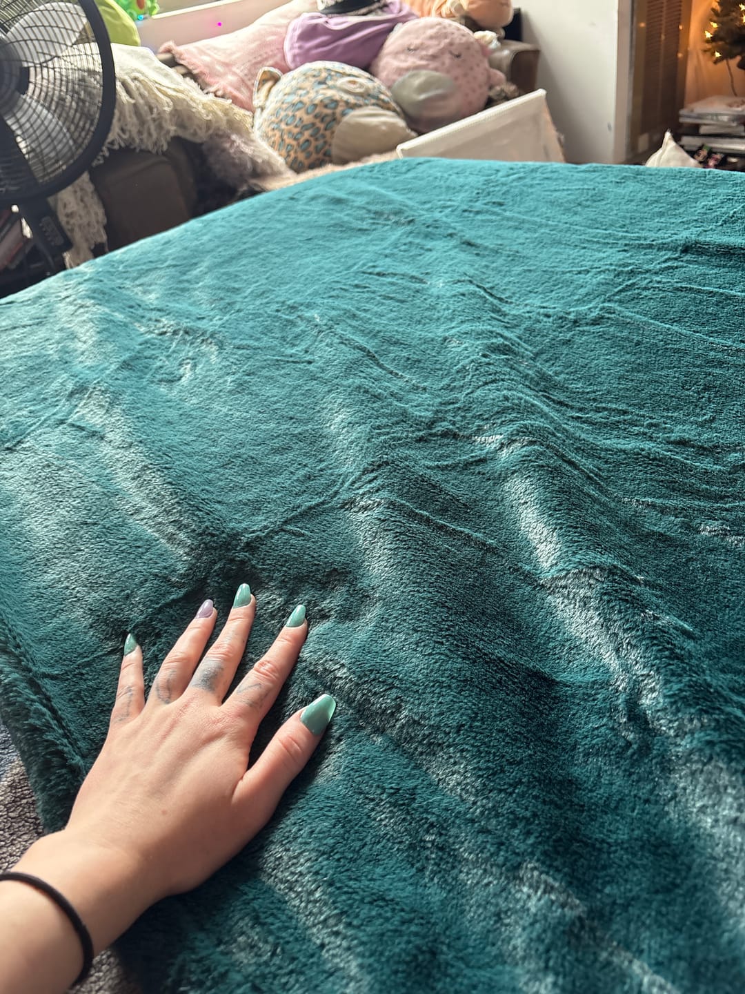 Customer photo review of Furlush Waterproof Splash Blanket™ - Emerald Green