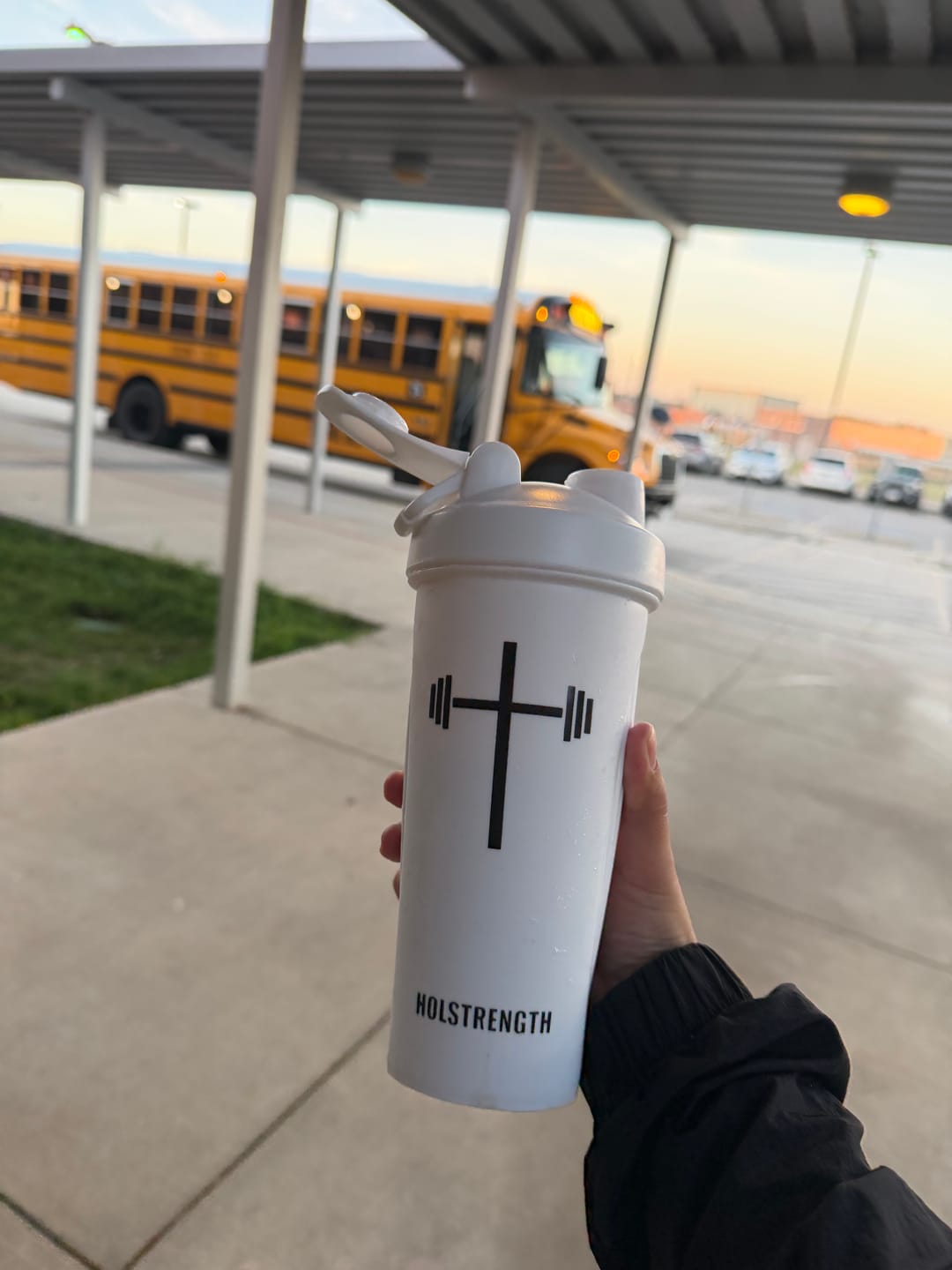 Customer photo review of HolStrength Blender Bottle