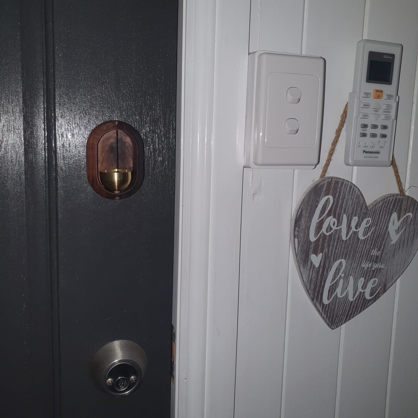 Customer photo review of Feylona - Aura Door Chime