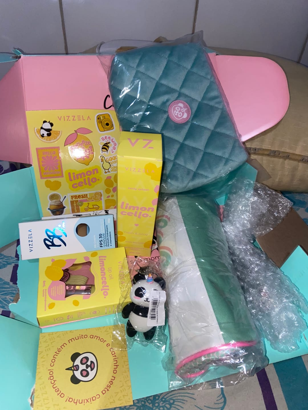 Customer photo review of Máscara Para Cílios No Panda Vizzela - Preta