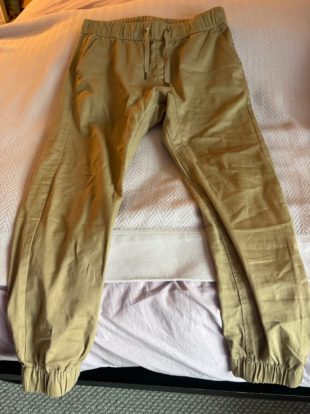 Customer photo review of MEN'S CLAYTON TWILL STRETCH JOGGERS