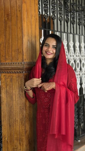 Customer photo review of Zamda Maroon Viscose Georgette kurta