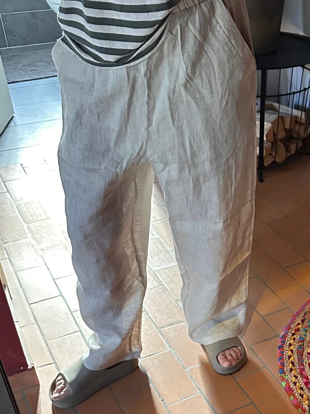 Customer photo review of Plus Size Women Casual Solid Loose Elastic Waist Linen Pants