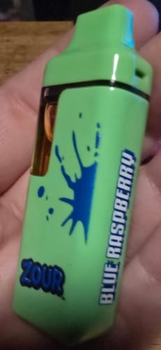 Customer photo review of BLUE RASPBERRY 1.5ML VAPE