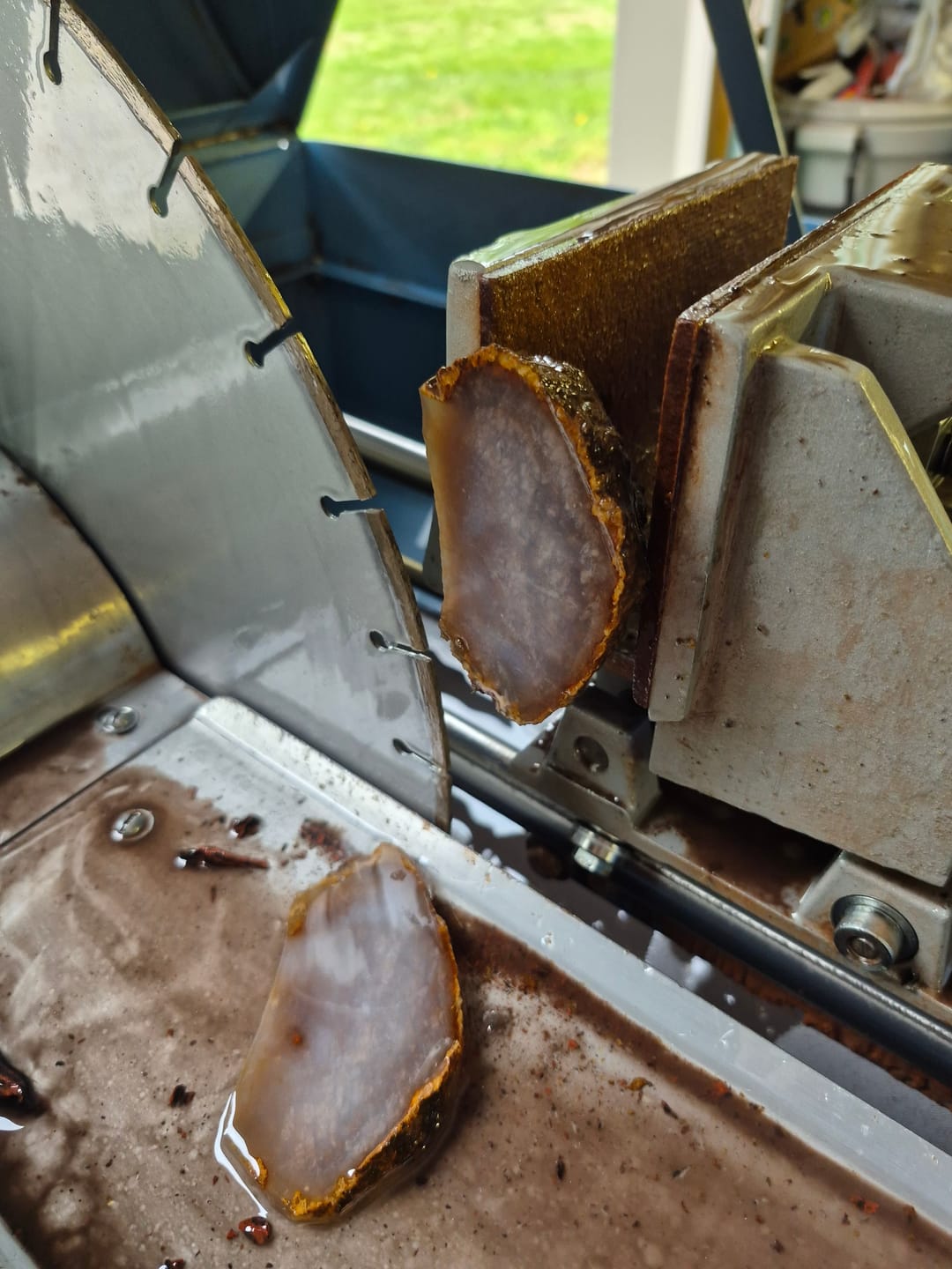 Customer photo review of LGX Professional Lapidary Saw Blades for Wet Cutting of Gemstone, Quartz, Agate, Geodes, Petrified Wood, Jasper and More