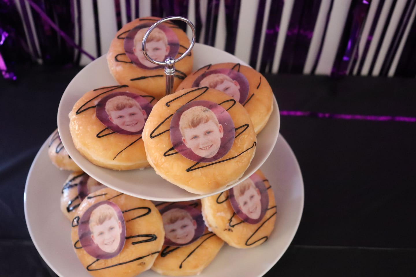Customer photo review of Wafer Paper (0.3mm thin) - 12 x 5 cm Pre-cut Cupcake Custom Edible Images