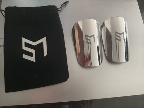 Customer photo review of Mini Espinilleras Edicion Especial Cromado