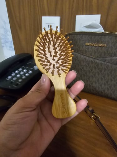 Customer photo review of Cepillo Redondo de Bambú (Travel Size)