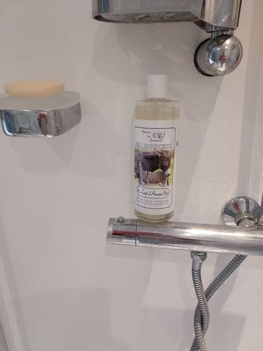 Customer photo review of Gel Douche au Lait d'Anesse BIO 500ml