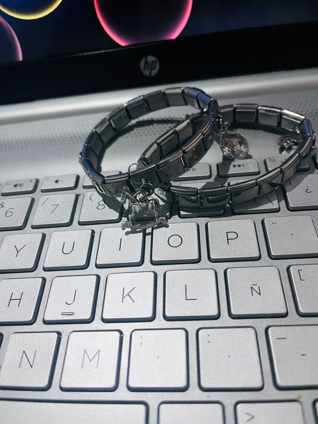 Customer photo review of Charm Colgante caballo