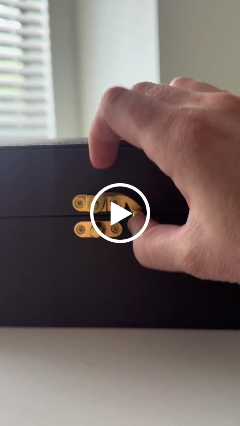 Customer video review of Umber Signature Selection Box — 24K Gold Rose (Choose Your Color)