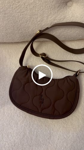 Customer video review of Chocolate | The Quilted Walking Bag