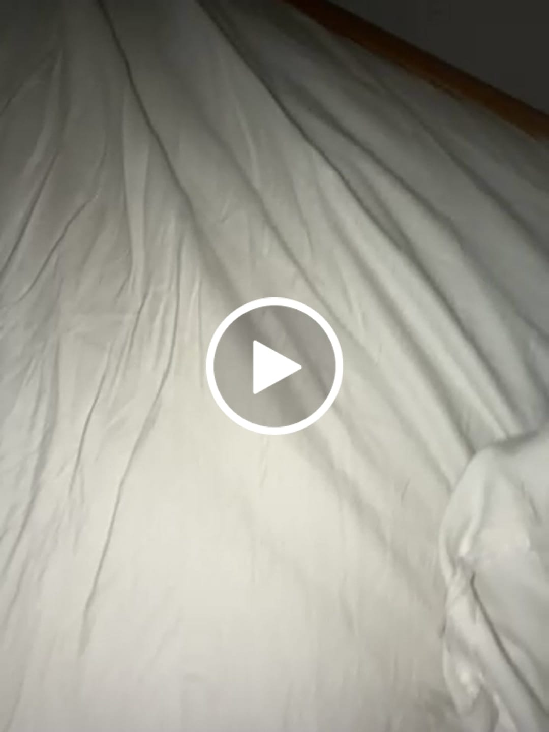 Customer video review of סט מצעי סאטן - Solid White