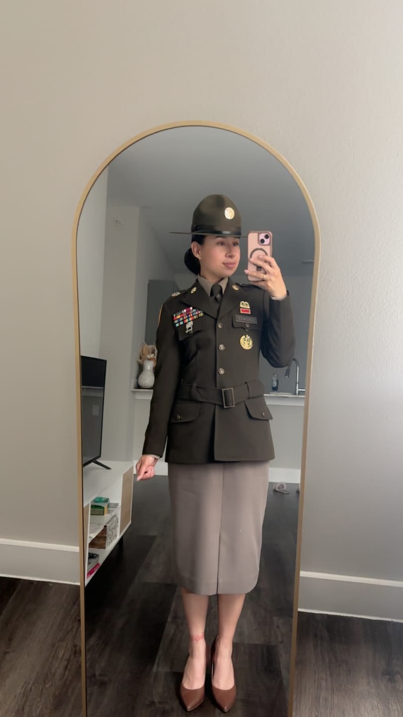Customer photo review of BLACK MULBERRY SILK HAIR-BUN MAKER FOR MILITARY HAIR BUN