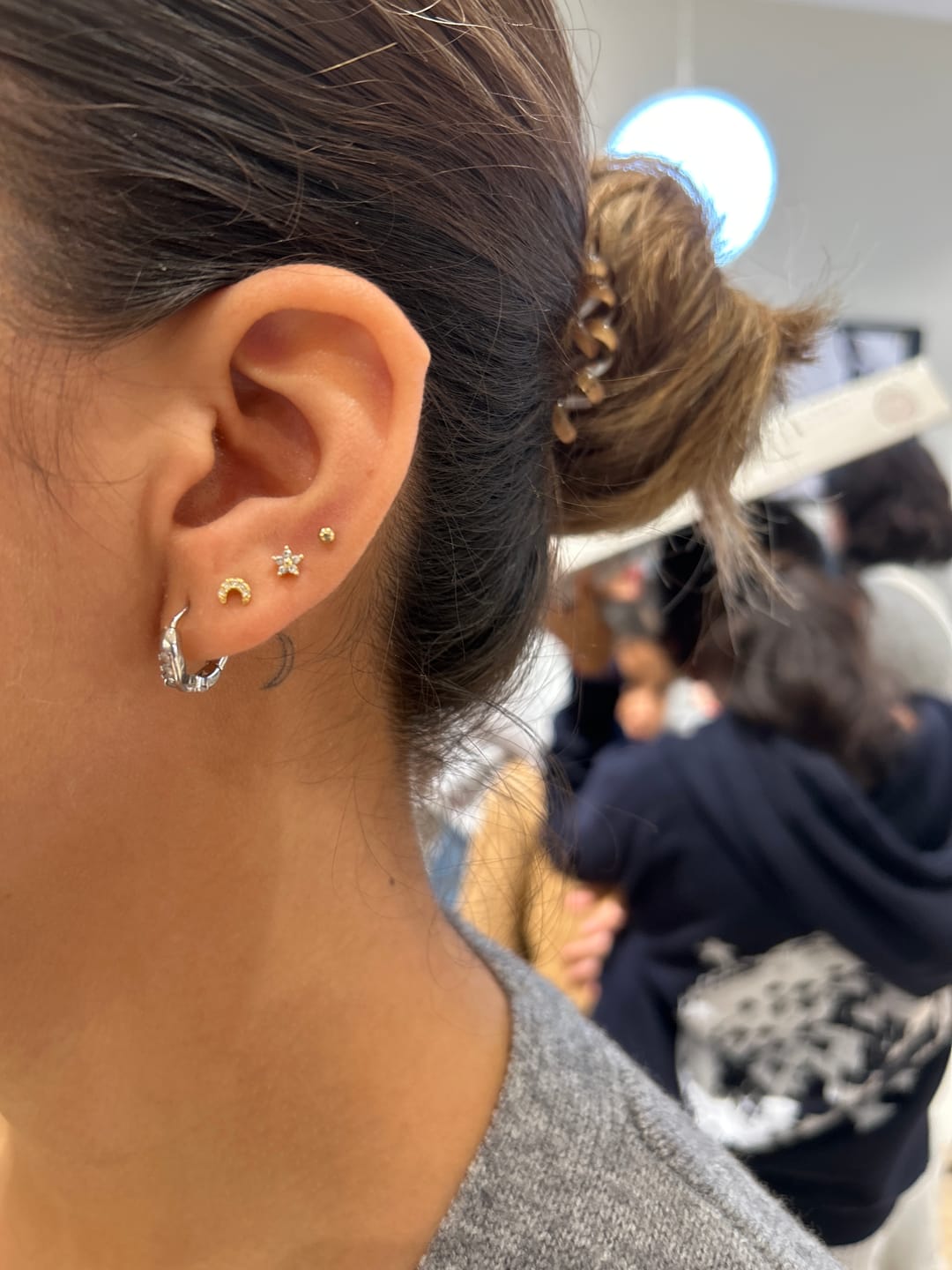 Customer photo review of Acero Inoxidable Dorado Con Zirconias Primera Perforación