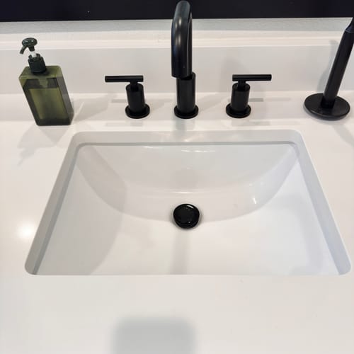 Customer photo review of Bathroom Sink Drain Stopper Pop Up Drain Matte Black