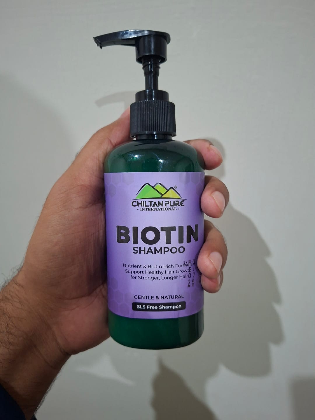 Customer photo review of Biotin Shampoo In Pakistan – Hydrates Scalp, Promotes Healthy Hair Growth, Reduce Split Ends & Prevents Hair Breakage 260ml, Doctor's 👨‍⚕️ Recommended
