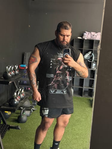 Customer photo review of [Limited Edition] 'MRVL: Dr & Iron' Heavyweight T-Shirt