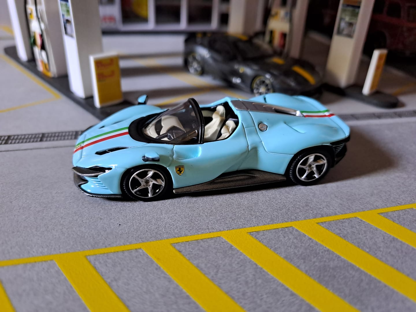 Customer photo review of BBR Models 1:64 Ferrari Daytona SP3 Light Blue