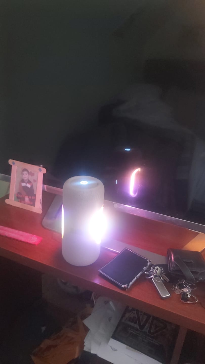 Customer photo review of Parlante Bluetooth Portátil Blik Hypebass40 40W IPX5 8 Hrs Crema