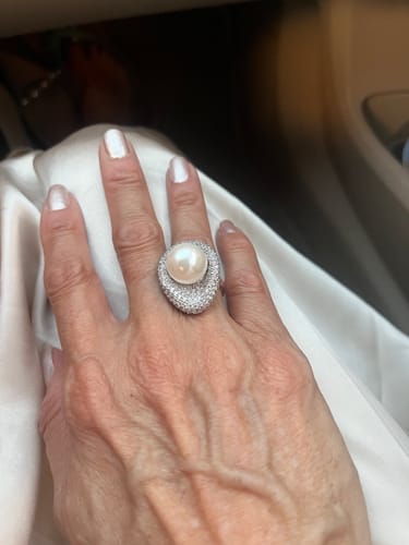 Customer photo review of Swanlight Pearl Ring