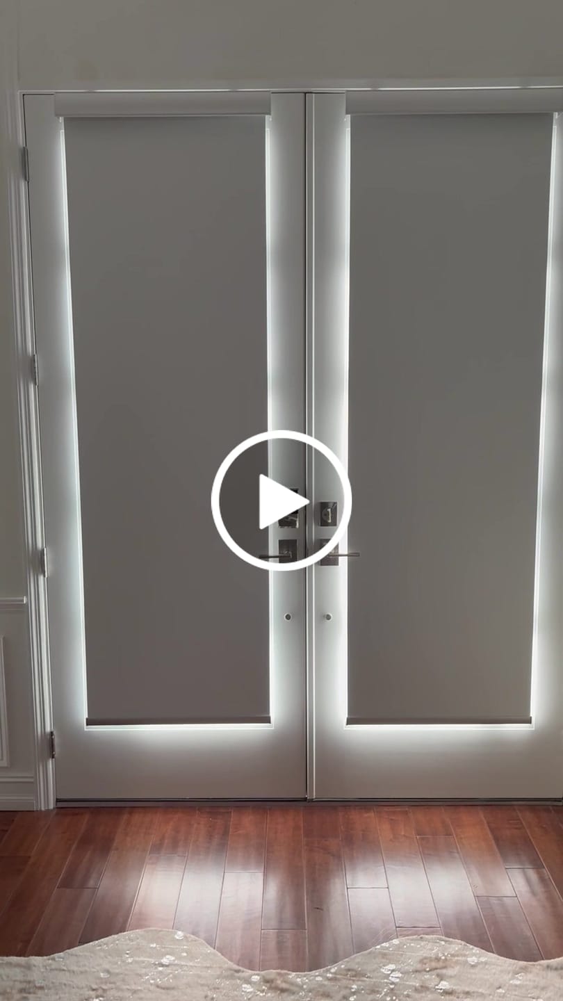 Customer video review of SmartWings Motorized Roller Shades 100% Blackout Essential