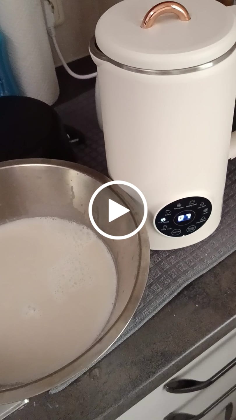 Customer video review of 8-in-1 Nussmilchmaker (1000 ml) - NutriBlend
