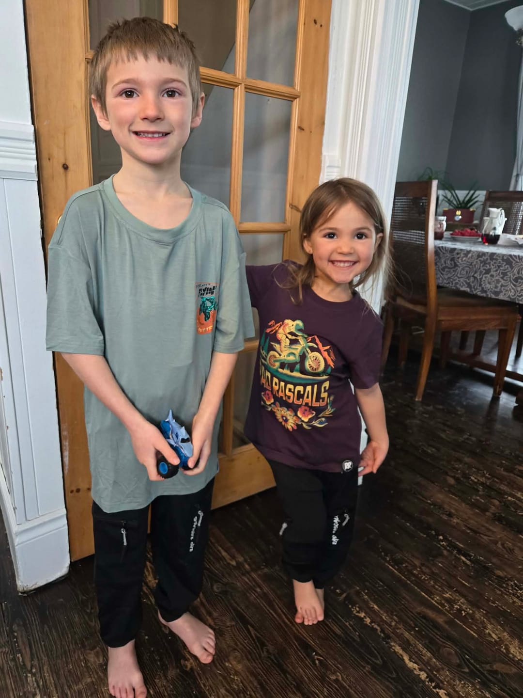 Customer photo review of Rad Chicks Ride Bikes - T-shirt