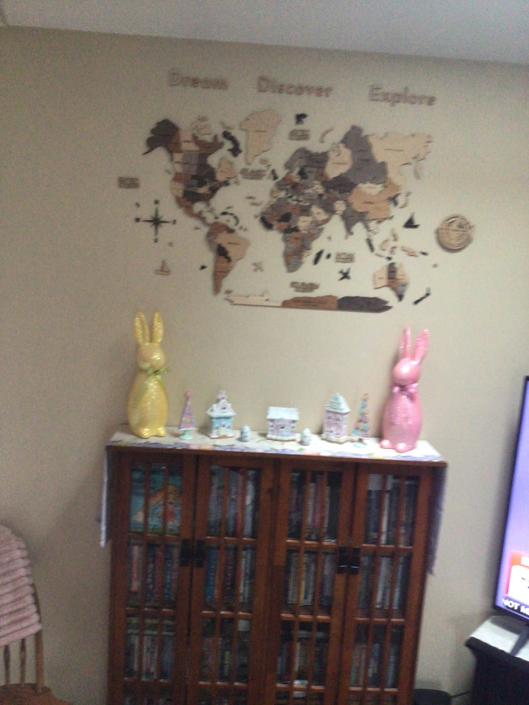 Customer photo review of Wooden Map Quotes-Multicolor