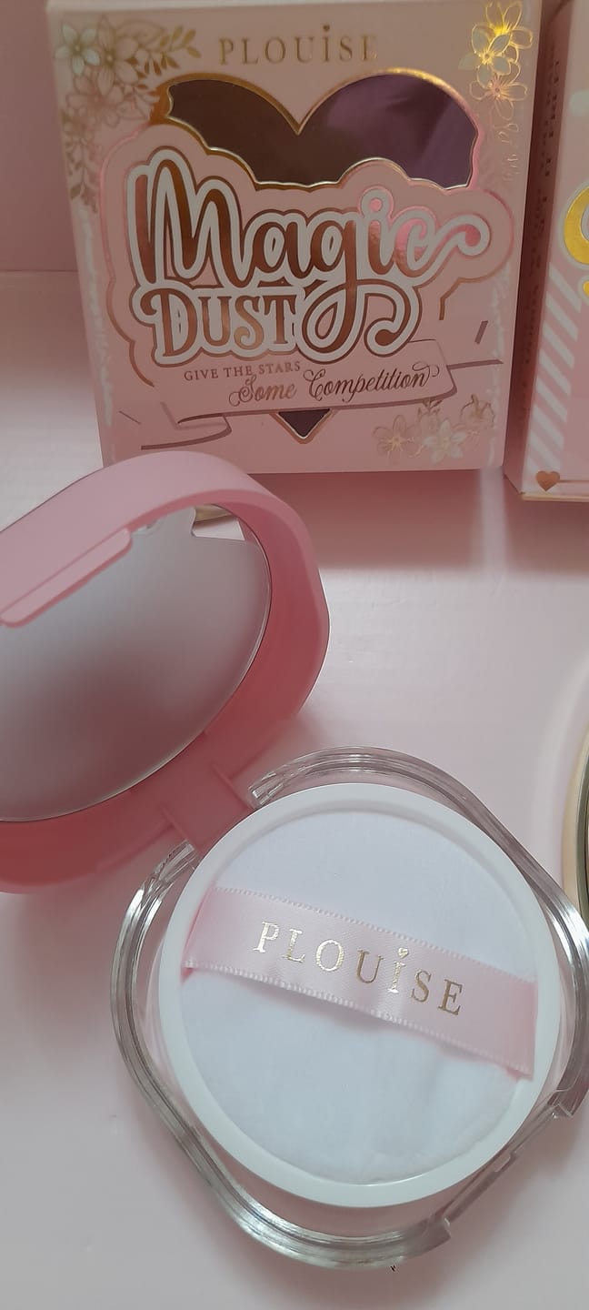 Customer photo review of P.Louise Magic Dust Loose Highlighter