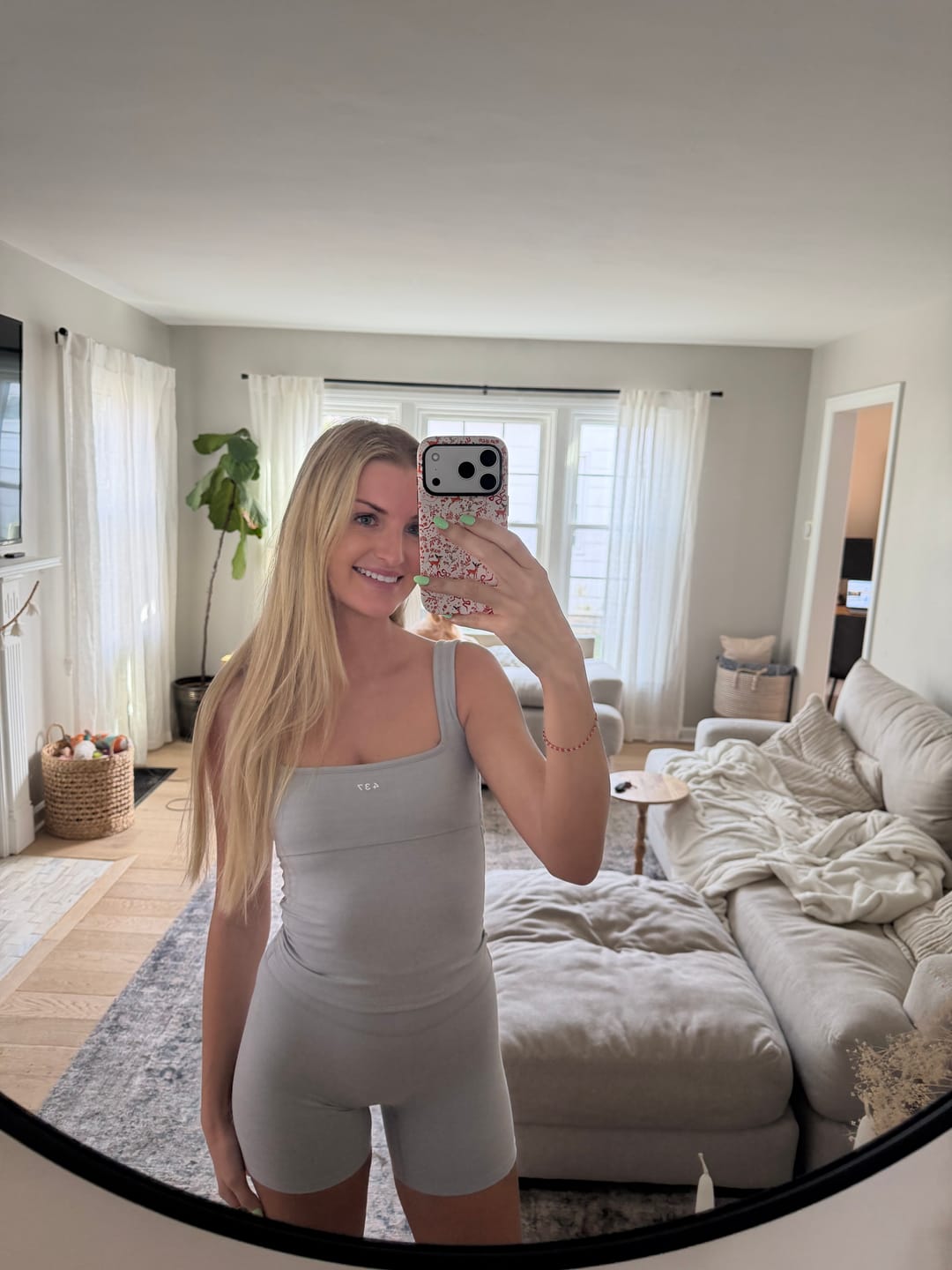 Customer photo review of The Square Tank / Heather-Grey