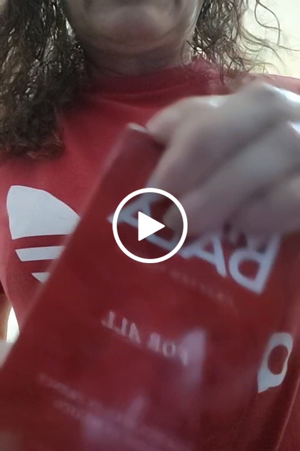 Customer video review of M.002 - Inspirado en Baccarat Rouge 540