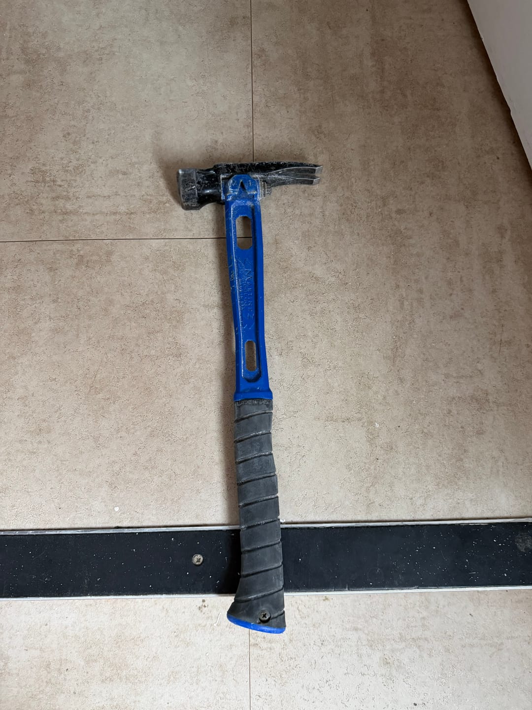 Customer photo review of Martinez Tools | Black Overlay Hammer Grip