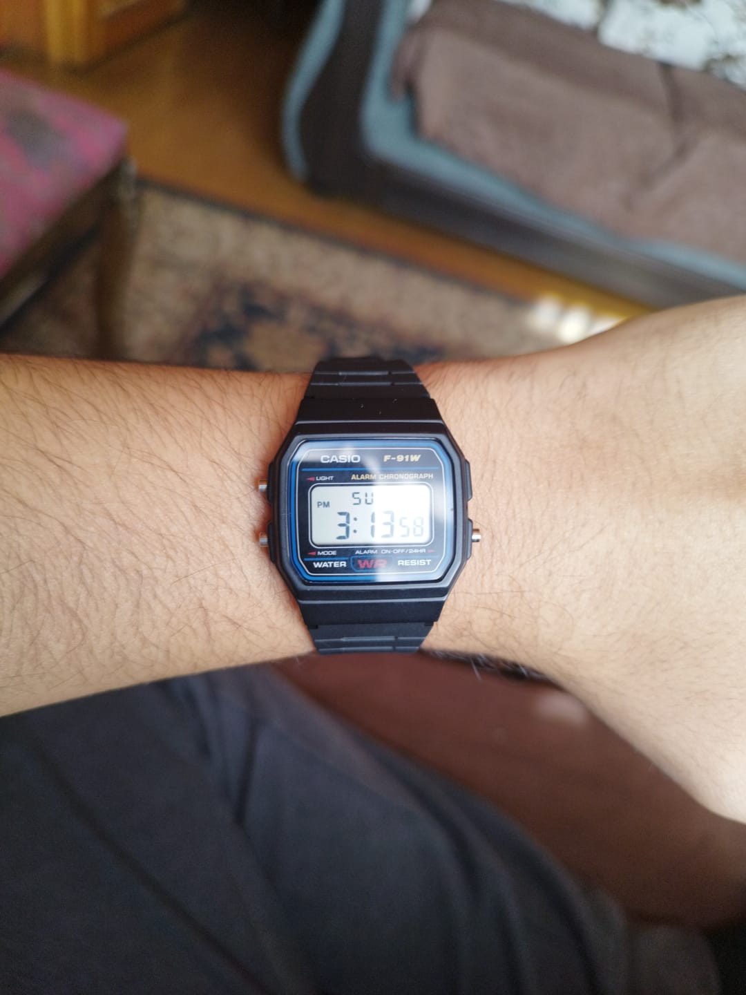 Customer photo review of Reloj Casio Vintage F-91W-1DG Clásico Líneas Azules