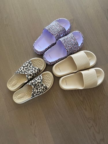 Customer photo review of HappyFlops