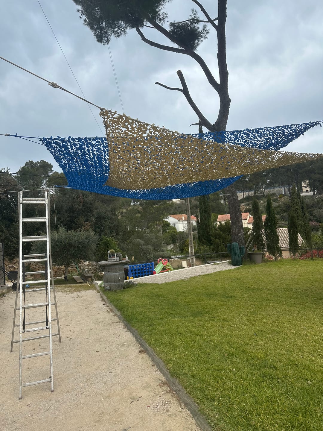 Customer photo review of Filet de camouflage renforcé bleu