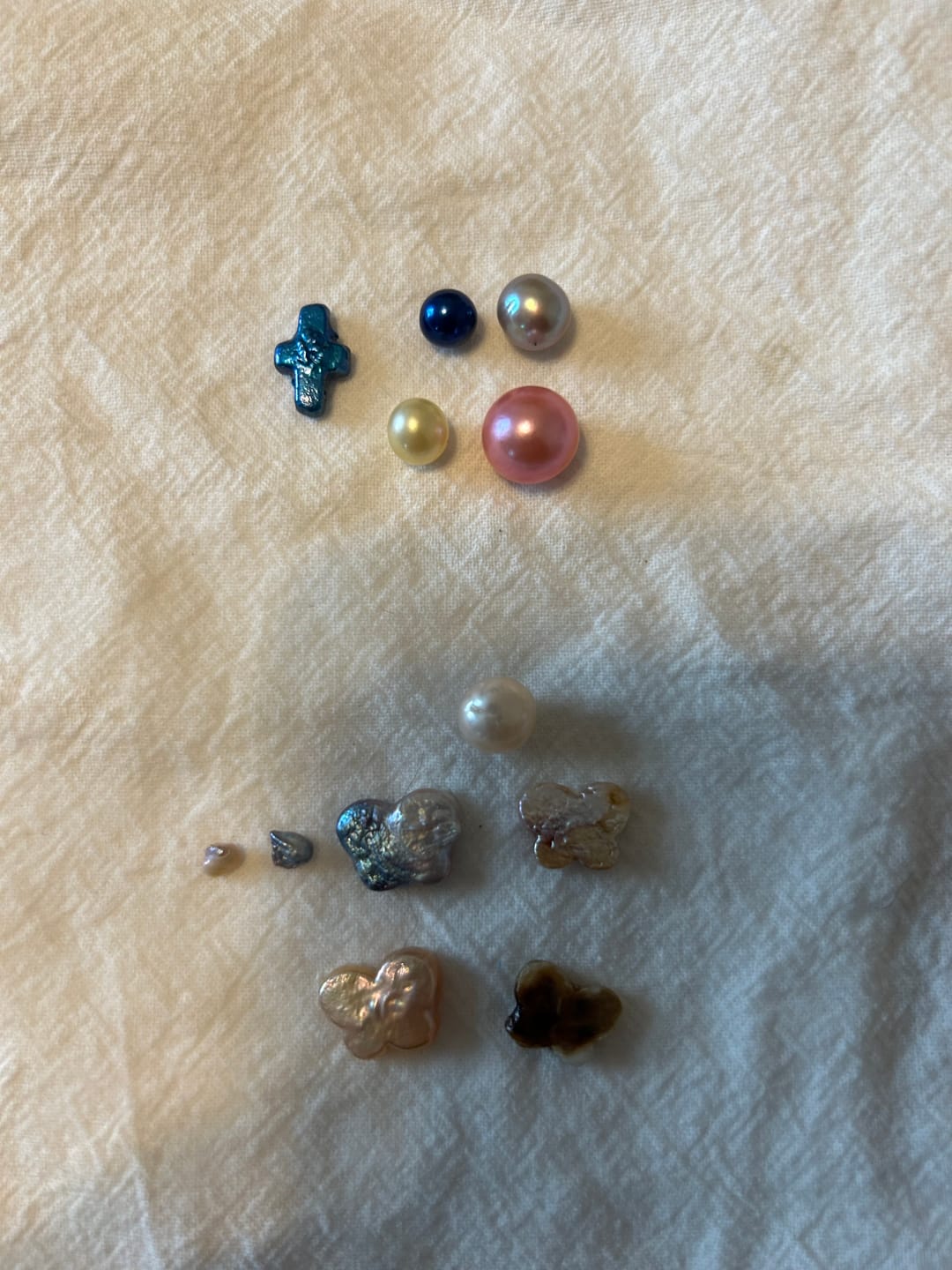 Customer photo review of Akoya or Freshwater  Oyster - 5 Mystery Pearl Shapes