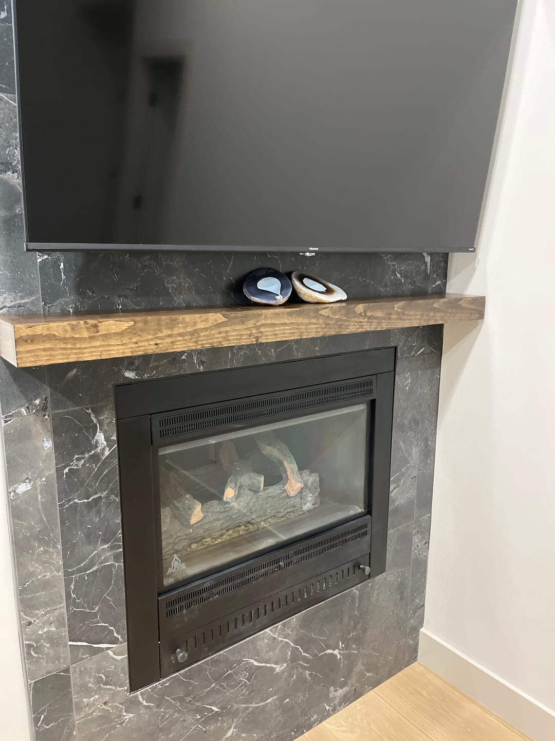 Customer photo review of Modern 3" Thick Floating Shelves