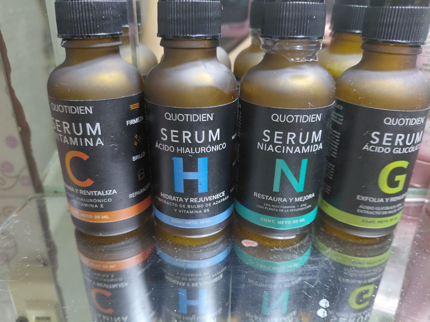 Customer photo review of Kit Los 4 Fantásticos (45% OFF) - Serum de Vitamina C 30ml + Serum de Niacinamida 30ml + Serum Ácido Glicólico 30ml + Serum de Ácido Hialurónico 30ml