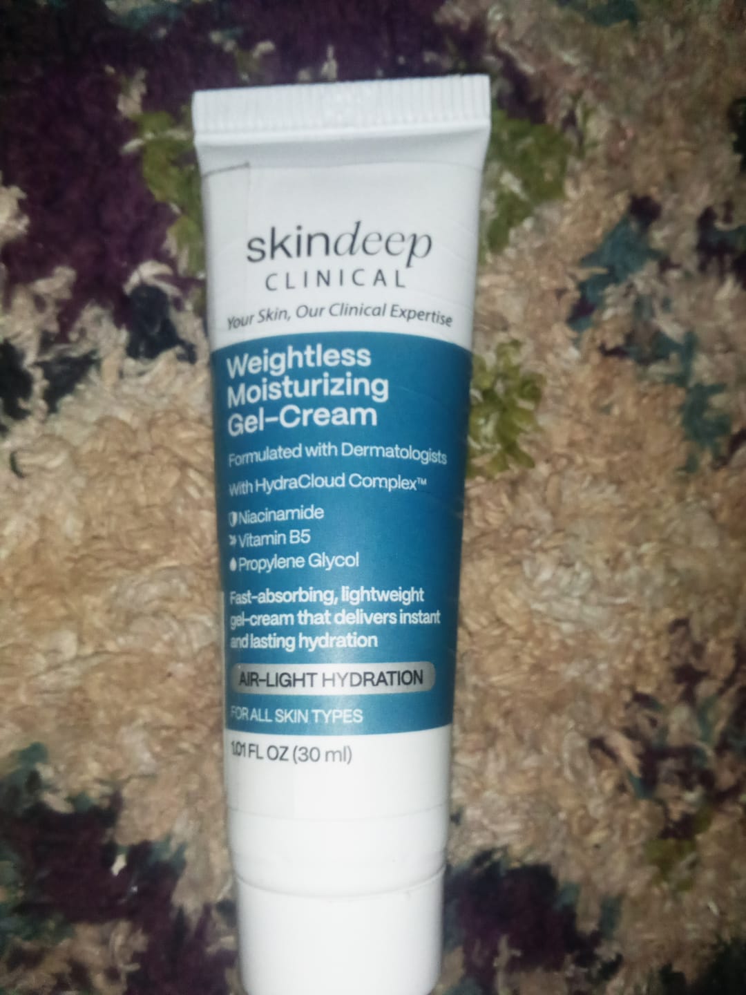 Customer photo review of Weightless Moisturizing Gel-Cream