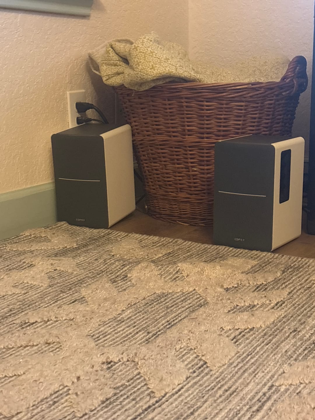 Customer photo review of R1280DB Powered Bluetooth Speakers (Certified Refurbished)