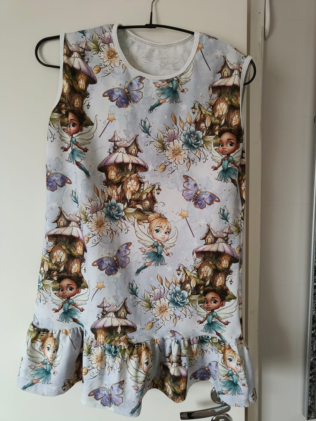 Customer photo review of Punamusta Ruutu Neulos - Pala