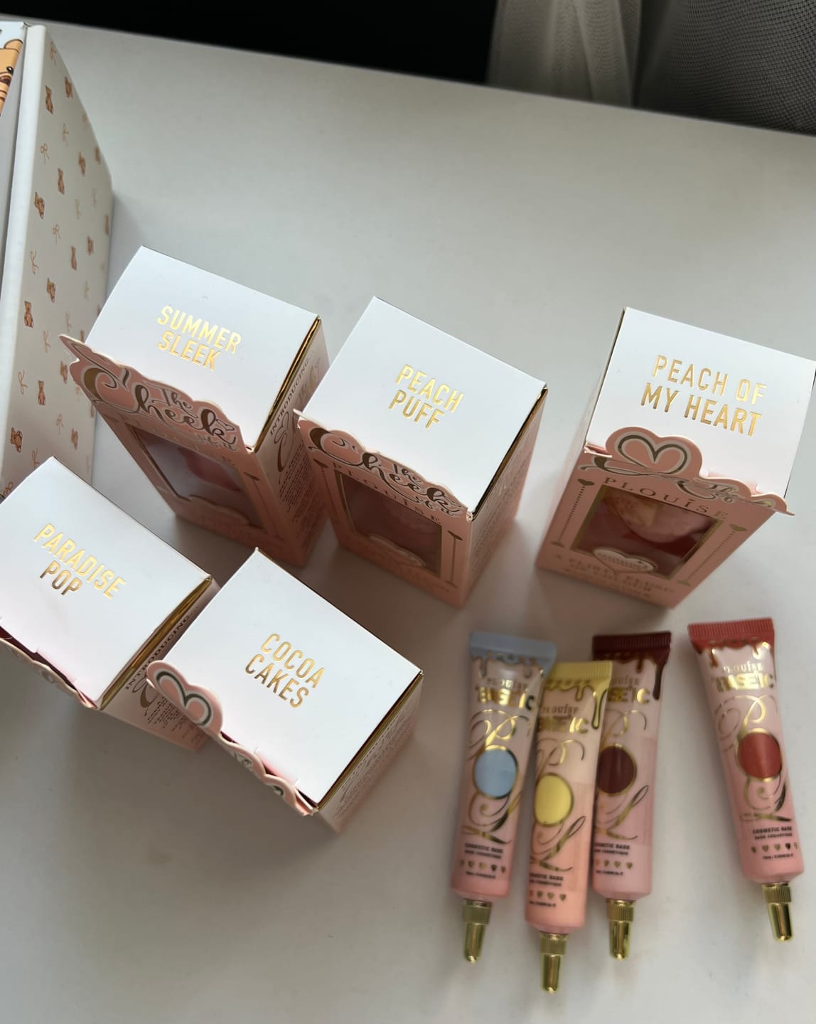 Customer photo review of P. Louise Coloured Base